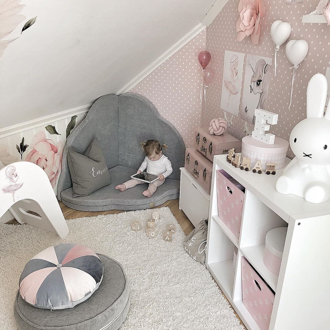Eversby Edit — Folding Cloud Play Mat — Light Grey Velvet