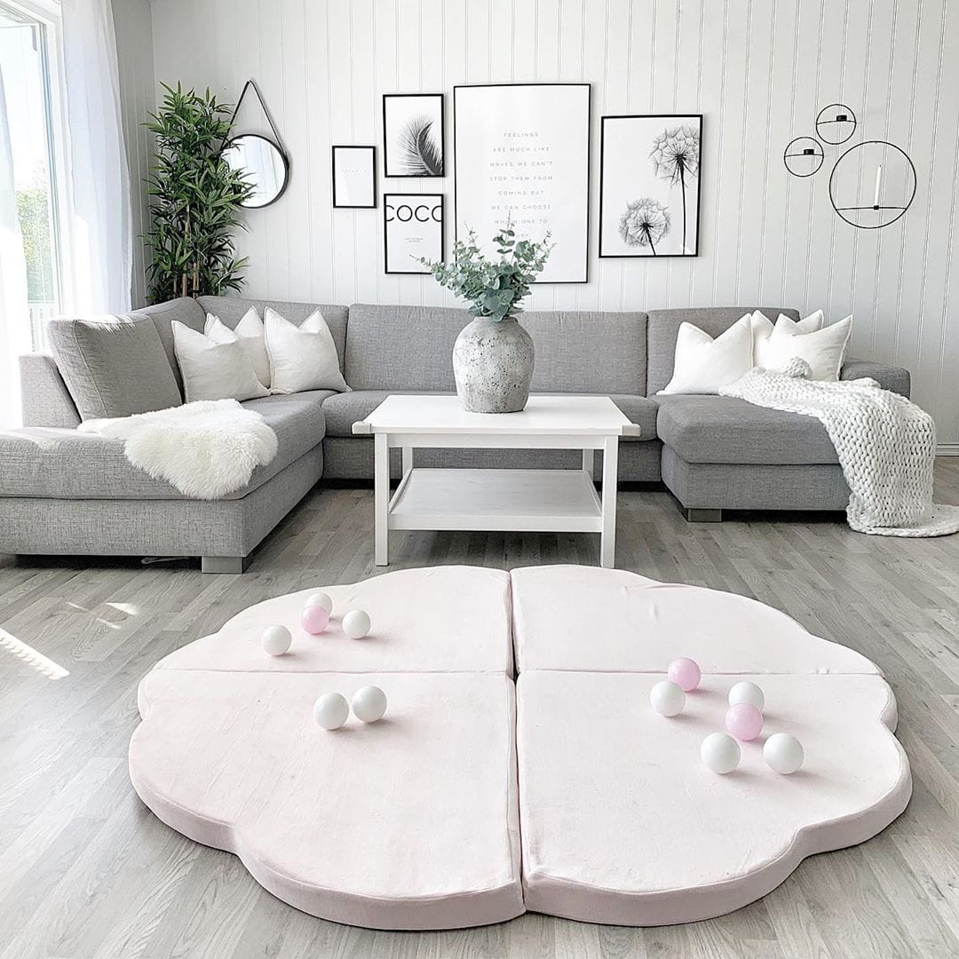 Eversby Edit — Folding Cloud Play Mat — Pink Velvet
